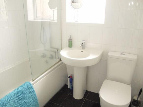 Family Bathroo...