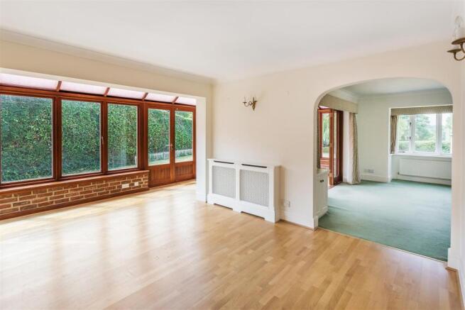 house. estate agency Dunsfold The Chestnuts