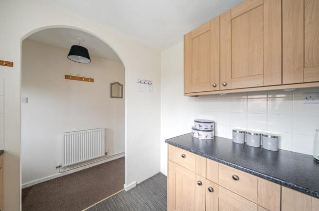 1392850-12-6941267467032