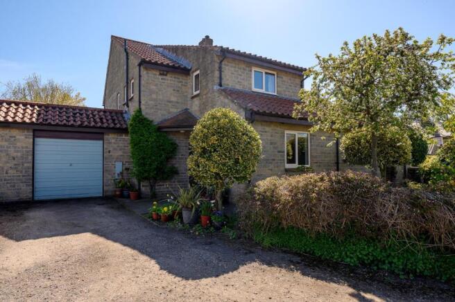 8 Cawton Road-18.jpg