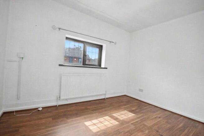 2 bed Town House for sale Image 5