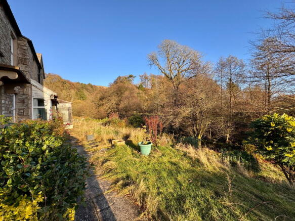 4 bed Detached for sale Image 12