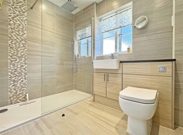 Family Bathroom.jpg
