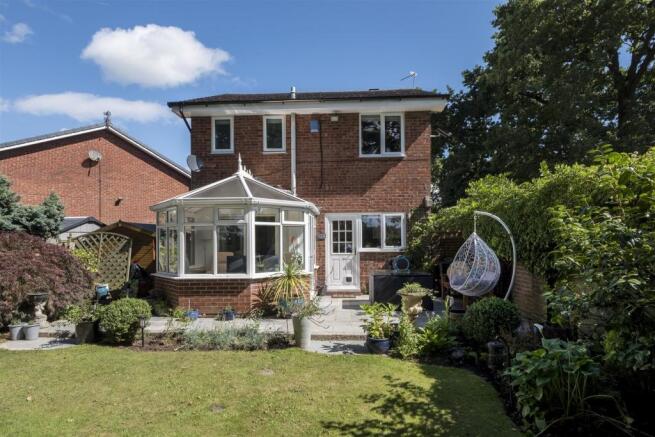 8 Bosley Close-026.JPG