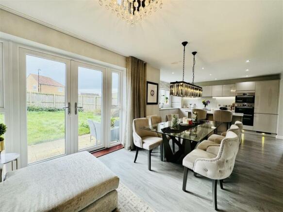 Kitchen Diner Living Area