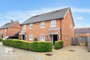 6, Rowan Gardens, Ringwood BH24 3FL