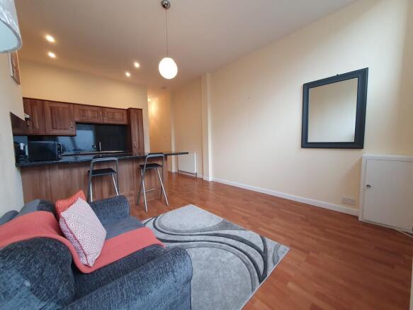 Living Room/Kitch...