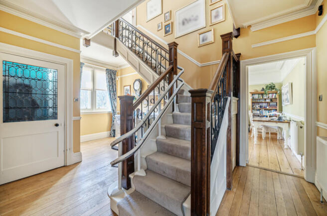 1387674-6-693c22e...