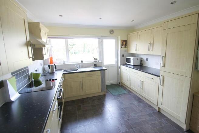 Kitchen/ Breakfast room