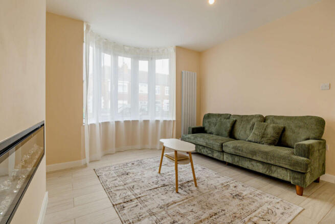 3 bed Semi-Detached for sale Image 8
