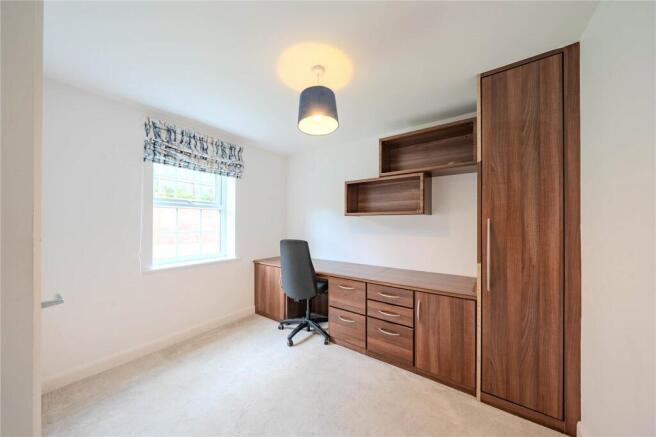 4 bed Detached for sale Image 4