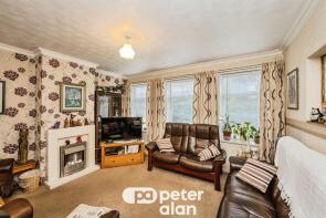 322, Heol Gwyrosydd, Penlan, Swansea SA5 7BR