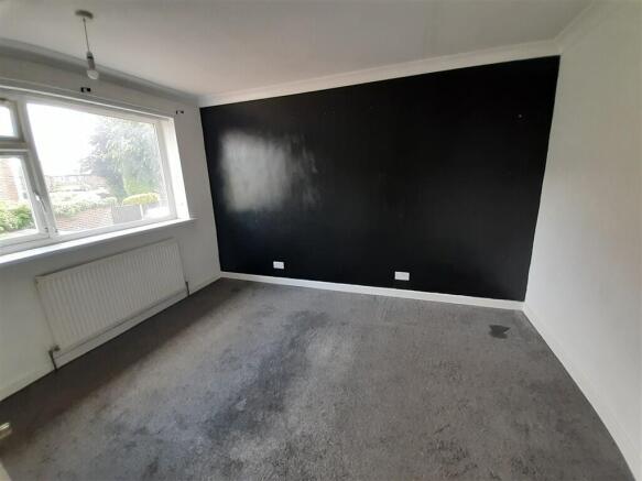3 bed Semi-Detached for sale Image 6