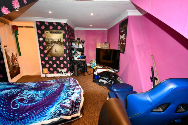 3 bed Terraced for sale Image 7