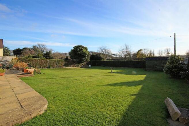 GARDEN1.jpg