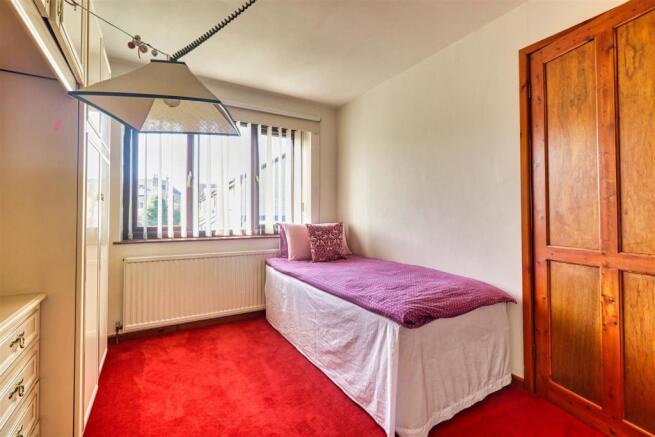 BEDROOM 2