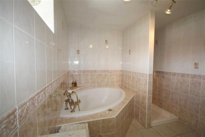 EN SUITE