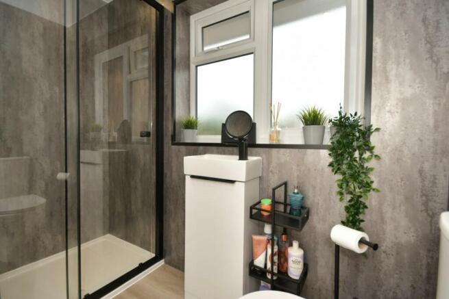 EN SUITE.jpg