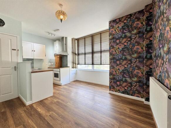 Kitchen Lounge