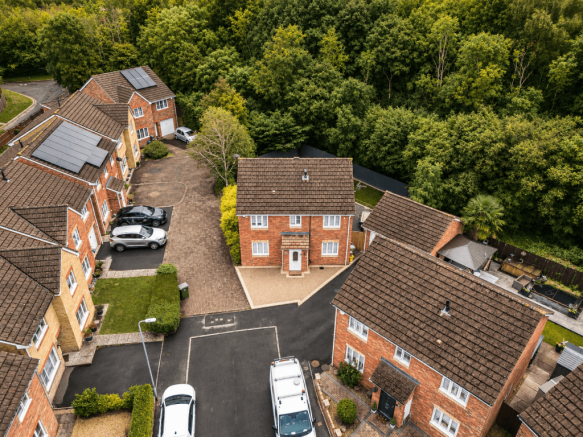4 bedroom, Detached Family home with a Garage.