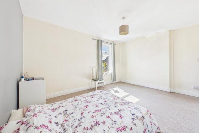 3 bed Terraced for sale Image 8