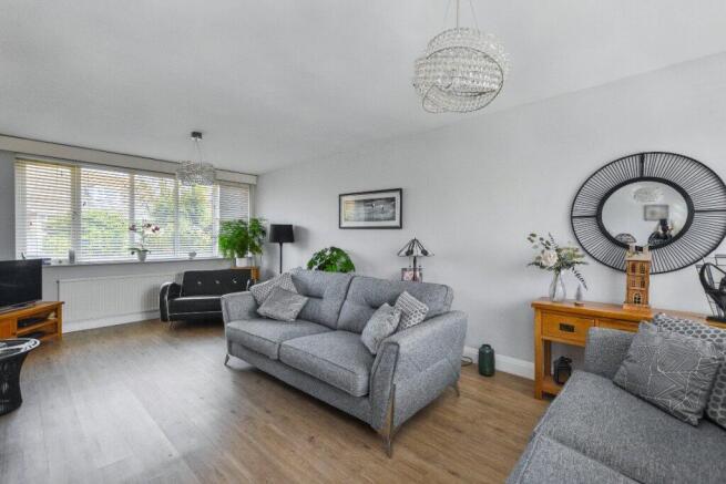 3 bed Bungalow for sale Image 4