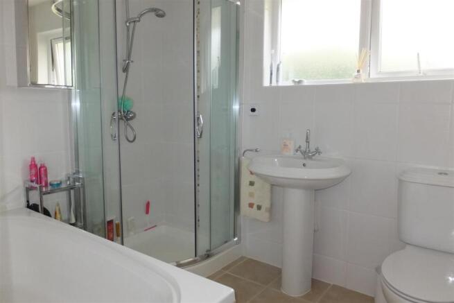 Bathroom.JPG