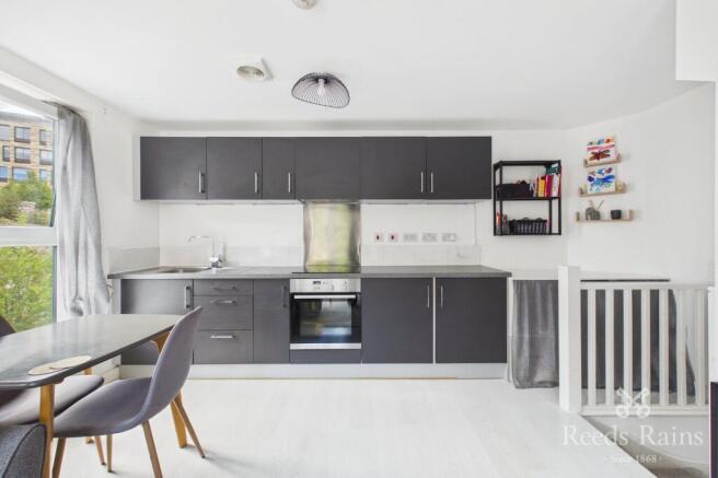 2 bed End of Terrace to rent Image 4