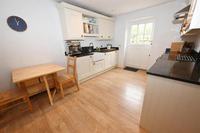 3 bed Detached for sale Image 6