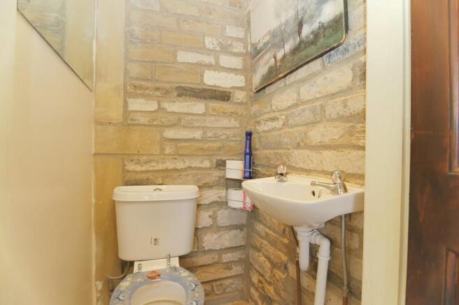 3 bed House for sale Image 8