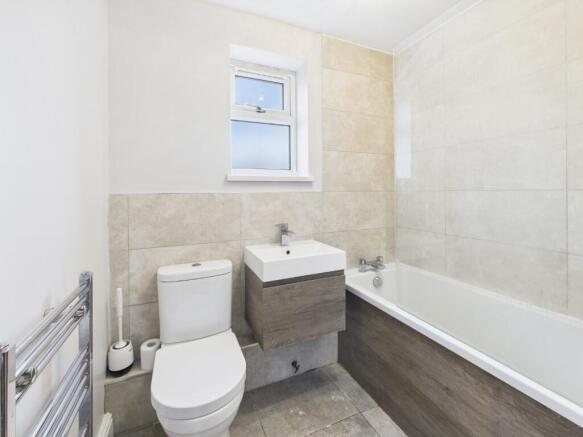 2 bed Flat for sale Image 11
