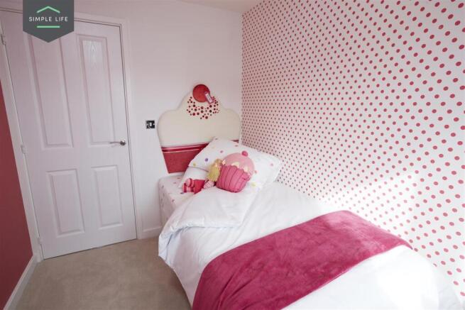 Cayton_bedroom.jpg