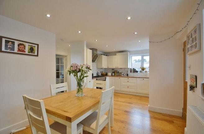 Kitchen/Dining...