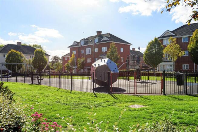 COMMUNAL GARDENS.jpg