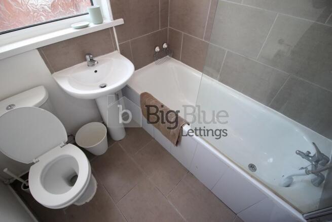 6 bed House Share to rent Image 12