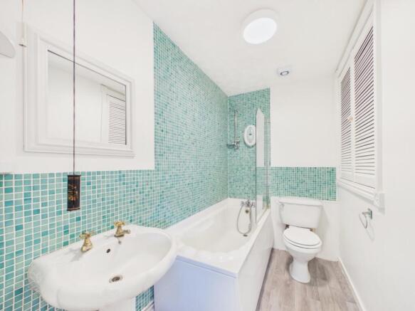 2 bed Semi-Detached for sale Image 10
