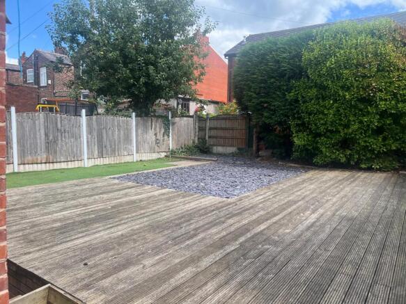 3 bed Semi-Detached to rent Image 9