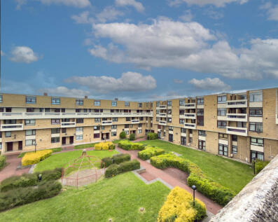 170 Collingwood Court, Washington, Tyne and Wear NE37 3EE