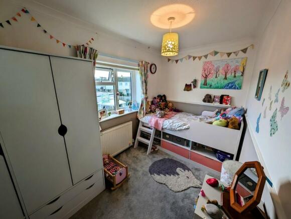 32 Quedgeley bed 3.jpg