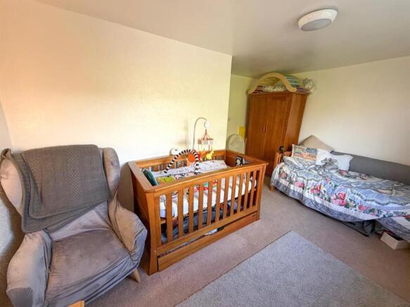 3 bed Semi-Detached for sale Image 12