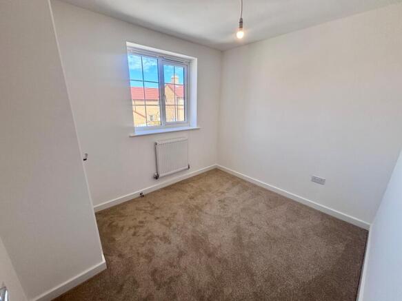 3 bed Detached to rent Image 10