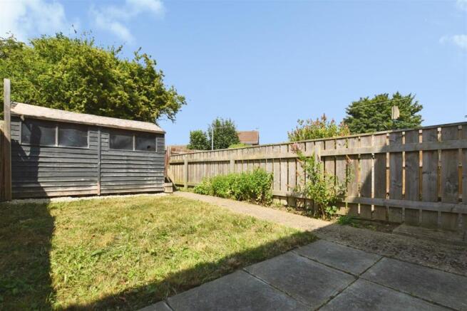 ccfe65f1-garden 20rear.JPG