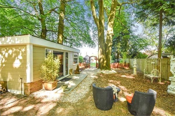 Outbuilding/Annexe
