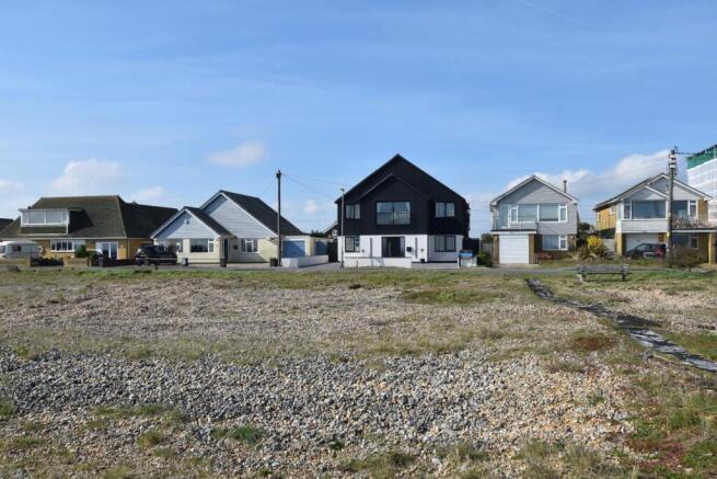 234 The Parade Sunshine (17).JPG