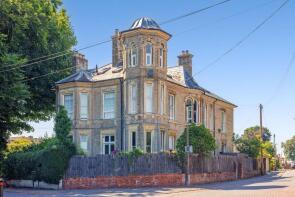 Flat 3, Highmount, Shady Bower, Salisbury SP1 2RE