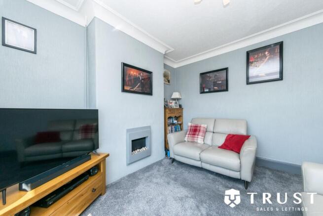 4 bed Semi-Detached for sale Image 4