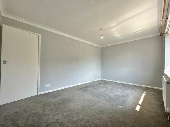 Bedroom  1.jpg