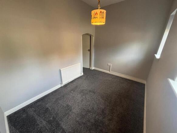 2 bed Apartment for sale Image 11