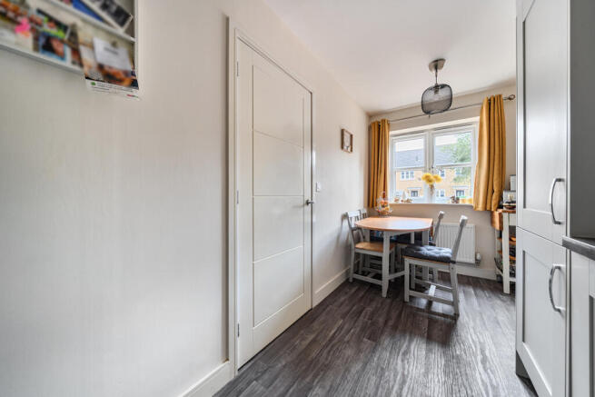 2 bed Semi-Detached for sale Image 7