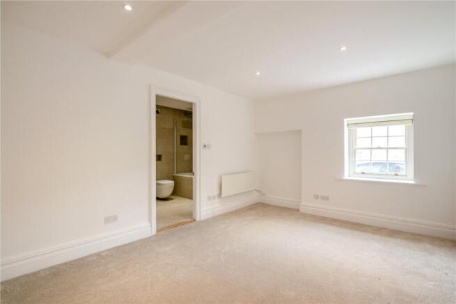 2 bed Flat for sale Image 10